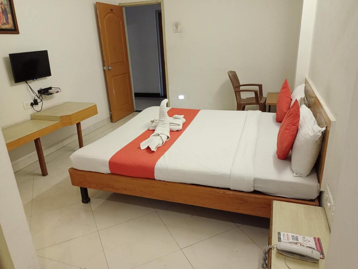 Hotel Wayfare シルディ エクステリア 写真